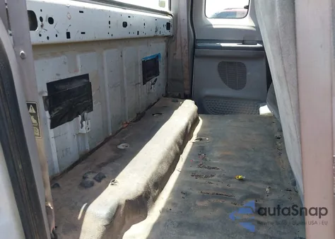 2001 Ford F-350 Lariat/Xl/Xlt from USA, damaged, VIN 1FTSX31L71EB32093